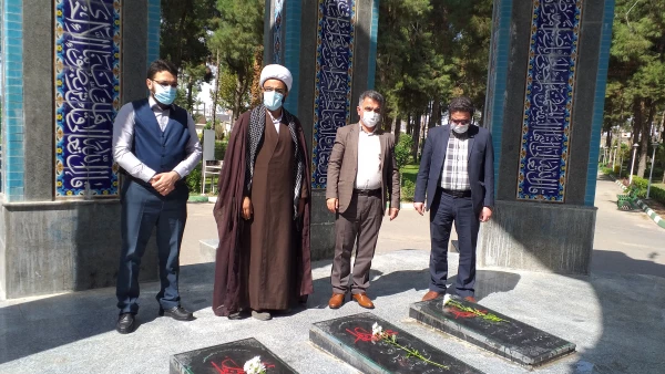 مراسم نماز جماعت ظهر و زیارت عاشورا و غبار روبی و عطر افشانی مزار مطهر شهدای گمنام شهرستان گنبد کاووس 8