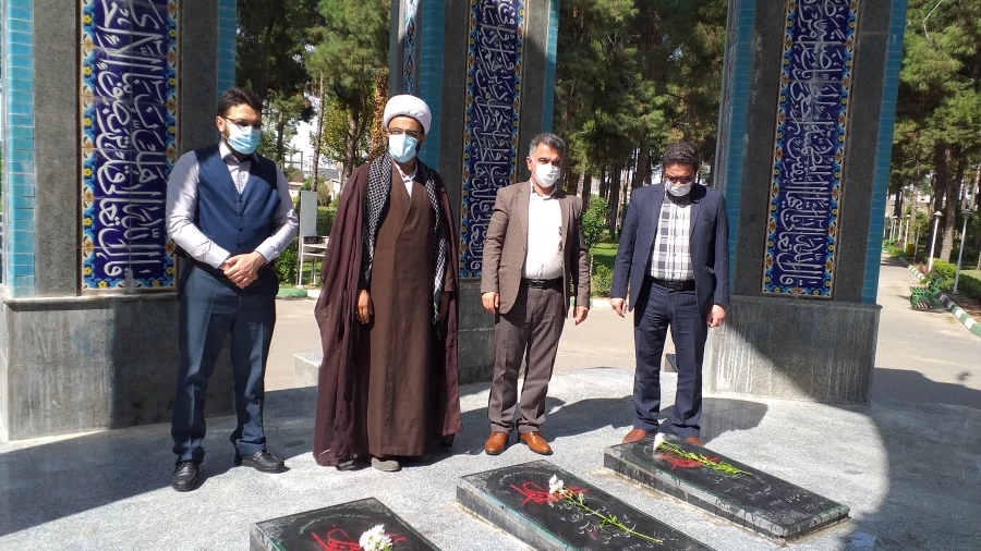 مراسم نماز جماعت ظهر و زیارت عاشورا و غبار روبی و عطر افشانی مزار مطهر شهدای گمنام شهرستان گنبد کاووس 8