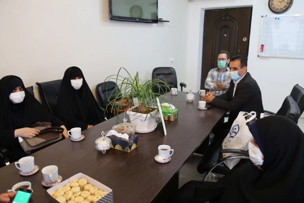 دیدار مسئولین پردیس امام خمینی (ره) گرگان با فرمانده دوران جنگ تحمیلی حاج تقی ایزد 2