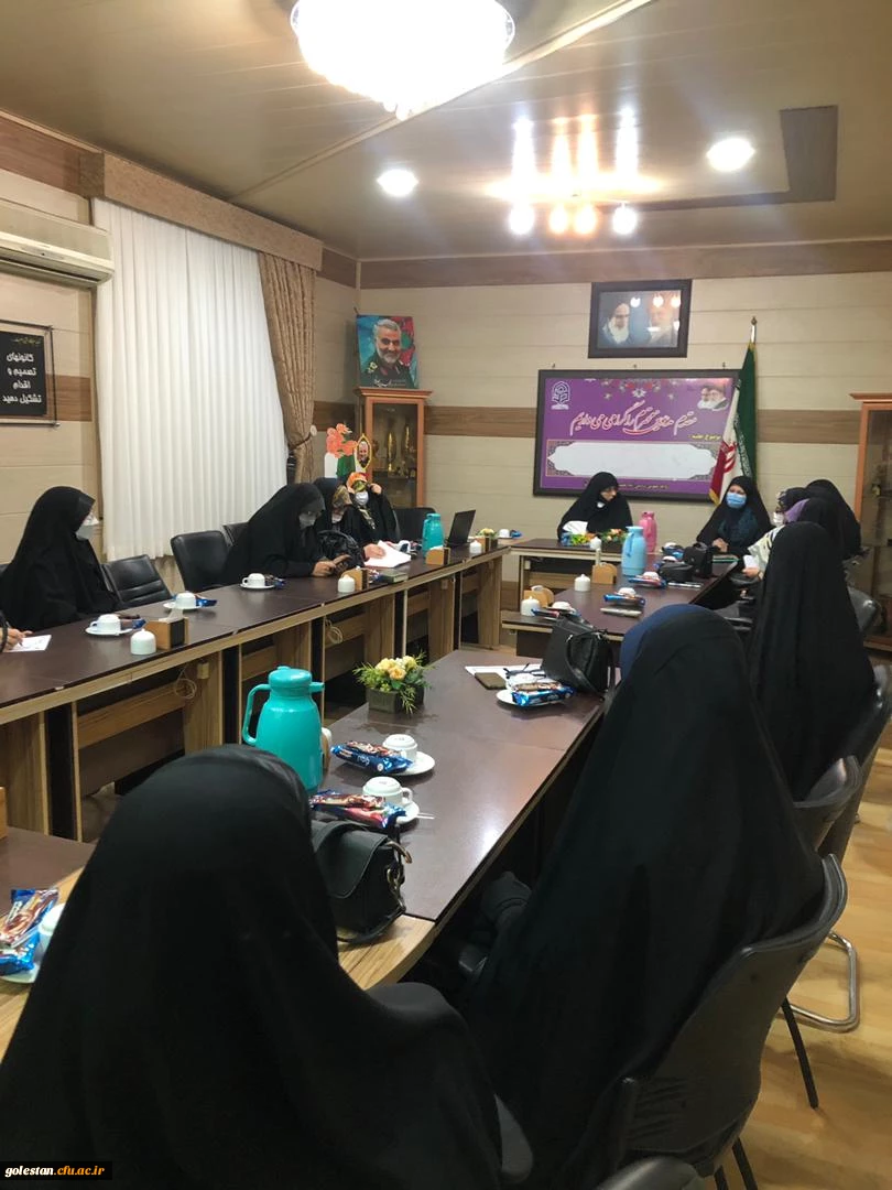 
نشست هم اندیشی دانشجویی با محوریت تبین الگوی سوم زن
 2