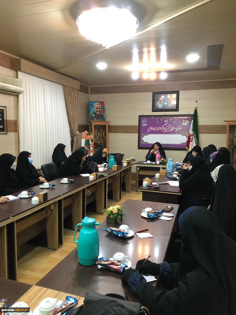 
نشست هم اندیشی دانشجویی با محوریت تبین الگوی سوم زن
 2