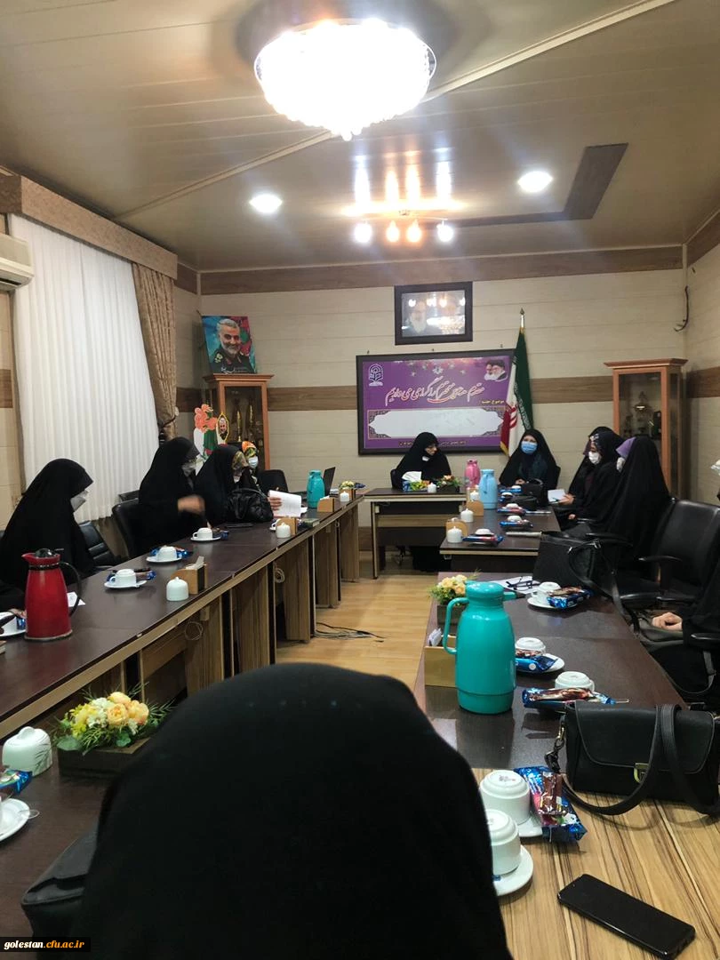 
نشست هم اندیشی دانشجویی با محوریت تبین الگوی سوم زن
 2