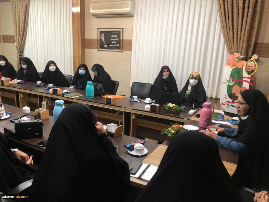  
نشست هم اندیشی دانشجویی با محوریت تبین الگوی سوم زن
 2