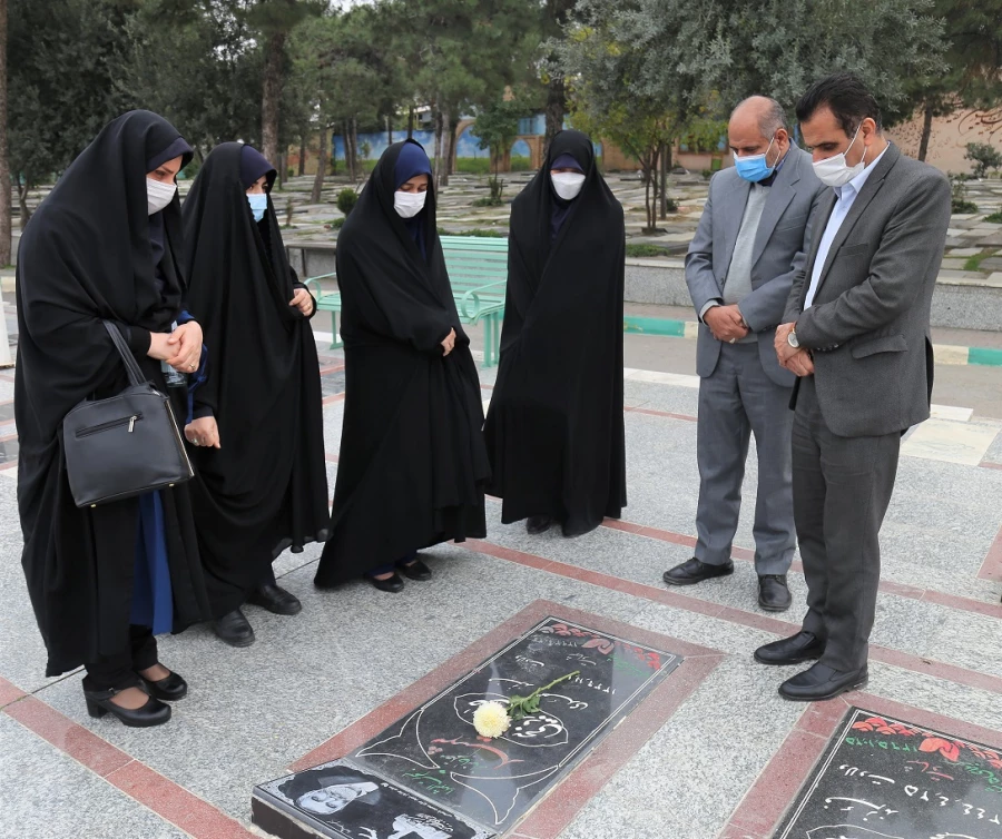 آئین غبار روبی ، عطر افشانی و زیارت مزار شهدا به مناسبت گرامیداشت هفته بسیج  4