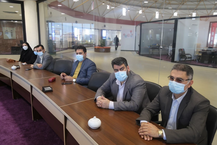 نشست علمی تخصصی تاثیر کارورزی در شکل گیری حرفه ای تدریس ریاضی 7