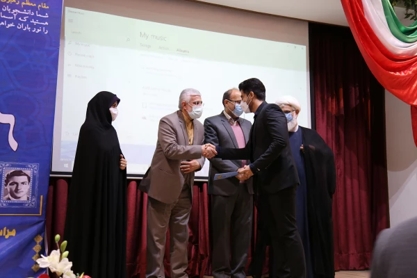 مراسم گرامیداشت روز دانشجو با حضور استاندار گلستان برگزار شد. 11