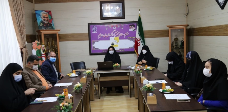 کرسی آزاد اندیشی با موضوع نشاط و شادابی در جامعه : کاهش؟یا افزایش 4