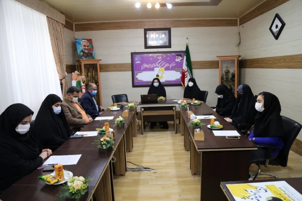 کرسی آزاد اندیشی با موضوع نشاط و شادابی در جامعه : کاهش؟یا افزایش 5