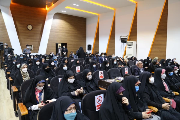 انقلاب اسلامی تفسیر کاملی از ضرورت تکریم زن به جهان عرضه کرد 5