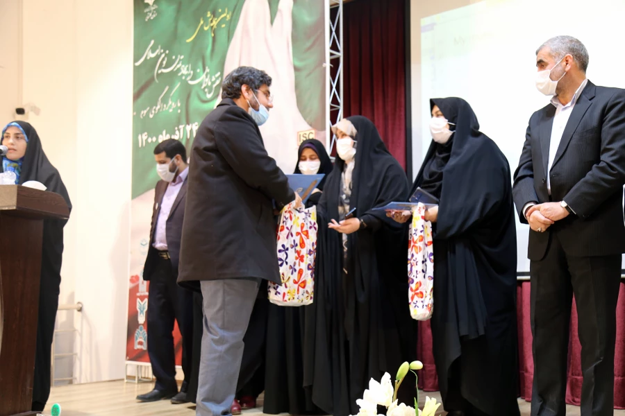 انقلاب اسلامی احیاگر اسلام ناب محمدی در حوزه زنان است 10