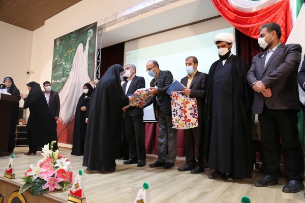 انقلاب اسلامی احیاگر اسلام ناب محمدی در حوزه زنان است 13