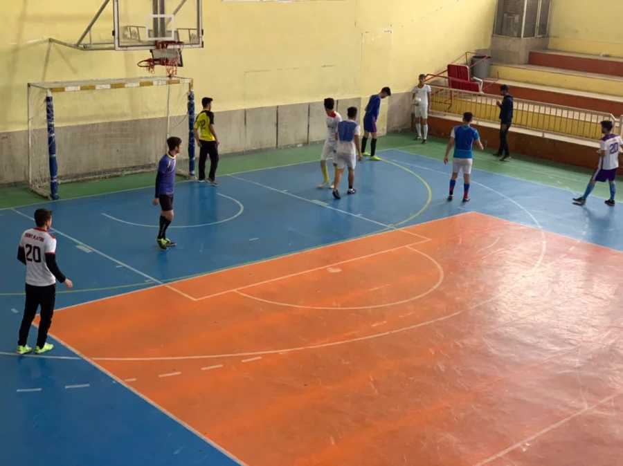 مسابقات فوتسال جام مقاومت به مناسبت دومین سالگرد شهید سپهبد حاج قاسم سلیمانی در سالن تختی گنبد کاووس بین ۱۰تیم شرکت کننده از دانشجو معلمان واحد شهید بهشتی گنبد کاووس برگزارشد  6