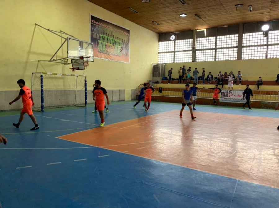 مسابقات فوتسال جام مقاومت به مناسبت دومین سالگرد شهید سپهبد حاج قاسم سلیمانی در سالن تختی گنبد کاووس بین ۱۰تیم شرکت کننده از دانشجو معلمان واحد شهید بهشتی گنبد کاووس برگزارشد  7