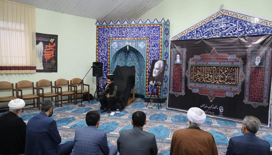 مراسم سوگواری و عزاداری شهادت بزرگ بانوی جهان اسلام حضرت فاطمه زهرا (س) و ادای احترام به سردار دلها حاج قاسم سلیمانی . 2