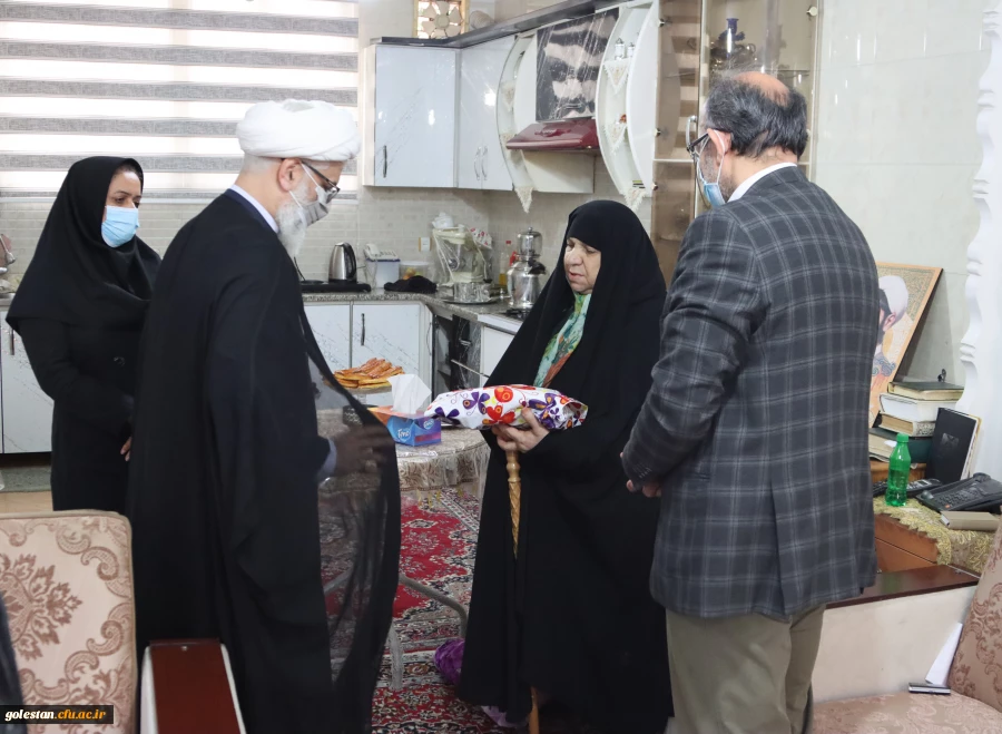 دیدار مسئولین مدیریت استان و پردیس آیت الله خامنه ای دانشگاه فرهنگیان با خانواده شهید والامقام محمدحسین لطفی 4