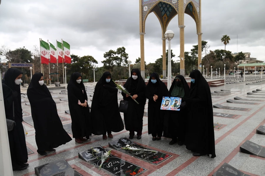 تکریم از مادران و همسران شهدا به مناسبت وفات حضرت ام البنین سلام الله علیها 5