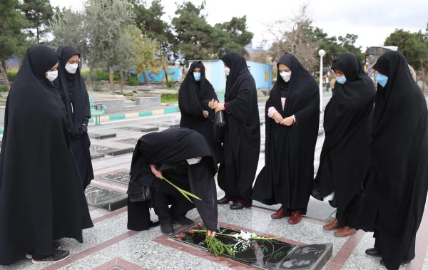 تکریم از مادران و همسران شهدا به مناسبت وفات حضرت ام البنین سلام الله علیها 8