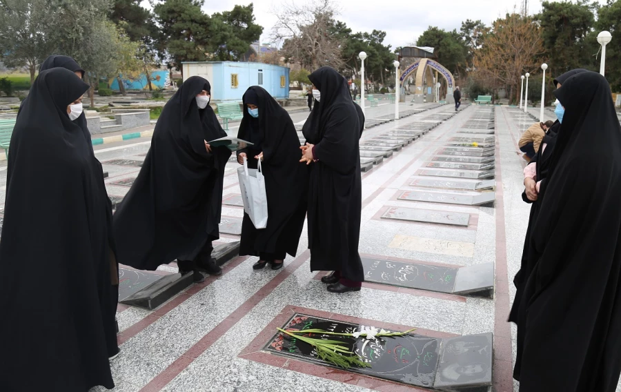 تکریم از مادران و همسران شهدا به مناسبت وفات حضرت ام البنین سلام الله علیها 10