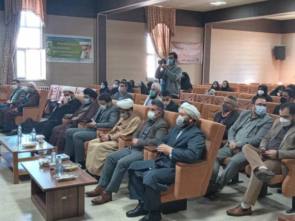 باحضور امام جمعه شهرستان گنبد کاووس حجت الاسلام والمسلمین ترابی به همراه جمعی از مسئولین دانشگاهی شهید بهشتی گنبد کاووس و دانشگاه آزاد و دانشگاه پیام نور  شهرستان گنبد کاووس برگزارشد.  3