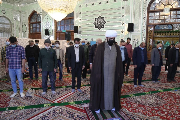 غبار روبی از مزار شهدای امامزاده عبدالله گرگان به مناسبت چهل و سومین سالگرد انقلاب اسلامی ایران . 6