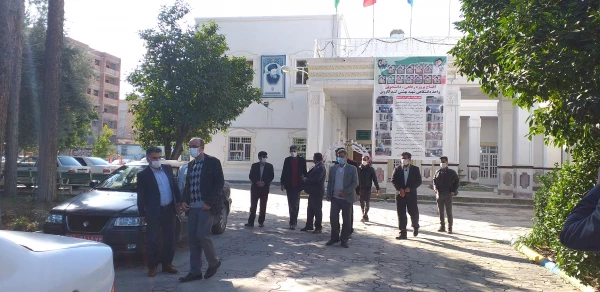 با حضور دکتر نوید ثنائی سرپرست دانشگاه فرهنگیان استان گلستان، حجت الاسلام و المسلمین دکتر علیرضارحیمی نژاد مسئول دفتر نهاد مقام معظم رهبری در دانشگاه فرهنگیان استان گلستان، مهندس جلال الدین تاج پور ریاست آموزش و پرورش شهرستان کلاله و سایر مدعوین انجام شد: