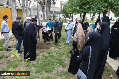کاشت چند اصله نهال به یاد و نام شهدای دانشجو معلم در پردیس امام خمینی(ره) گرگان.