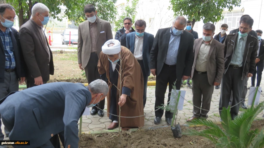 با حضور حجت الاسلام والمسلمین ترابی امام جمعه گنبد کاووس و مهندس دهرویه معاونت استاندار و فرماندار ویژه گنبد کاووس  7