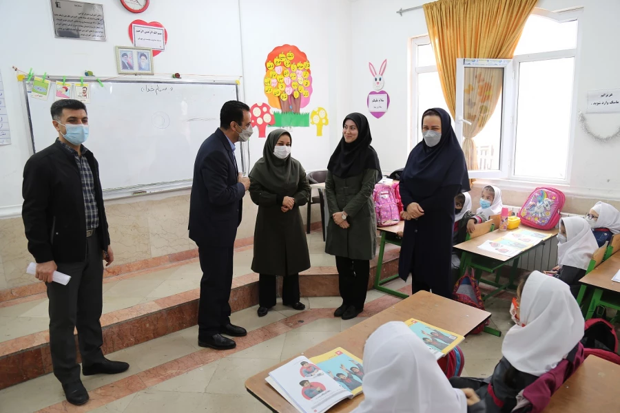 بازدید معاون آموزشی ، فرهنگی و پژوهشی دانشگاه فرهنگیان پردیس امام خمینی (ره) گرگان از مدارس مجری طرح کارورزی . 2