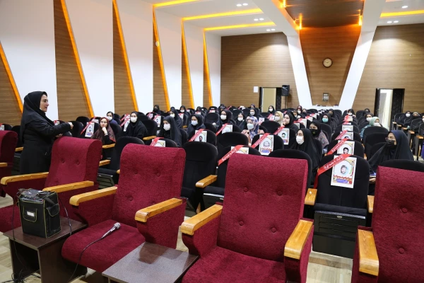 برگزاری کارگاه آموزشی با موضوع بهبود روابط موثر و تاثیر آن در پیشرفت زندگی فردی و اجتماعی .  3