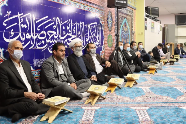 محفل معنوی انس با قرآن کریم در پردیس آیت الله خامنه ای برگزار شد. 8