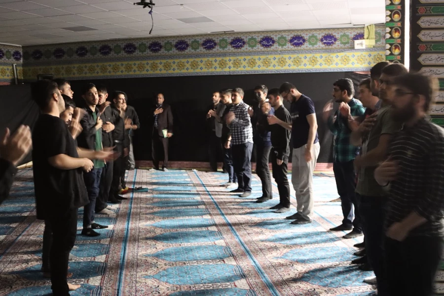 مراسم احیای شب قدر بیست و سوم ماه مبارک رمضان و سوگواری حضرت امام علی (ع) در نمازخانه شهدای پردیس آیت ا... خامنه ای گرگان برگزار شد. 7