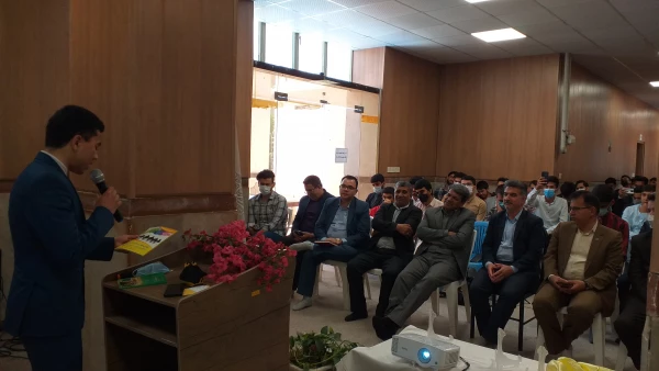 رونمایی از سه کتاب جدید دانشجو معلمان واحد دانشگاهی شهید بهشتی گنبد کاووس در دهه سرآمدی آموزش باحضور دکتر شادمهر نماینده مردم گنبد کاووس در مجلس شورای اسلامی  4