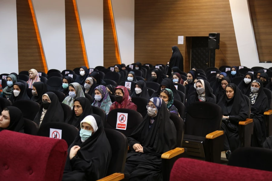 کارگاه ضرورت توجه به فضای مجازی . 3