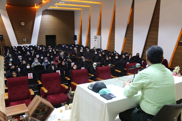 کارگاه ضرورت توجه به فضای مجازی . 4