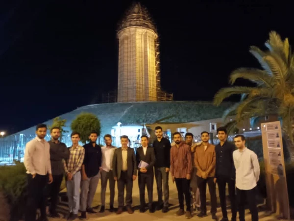 پیاده روی جمعی از دانشجومعلمان به همراه میردیلمی سرپرست واحد دانشگاهی شهید بهشتی گنبد کاووس 2