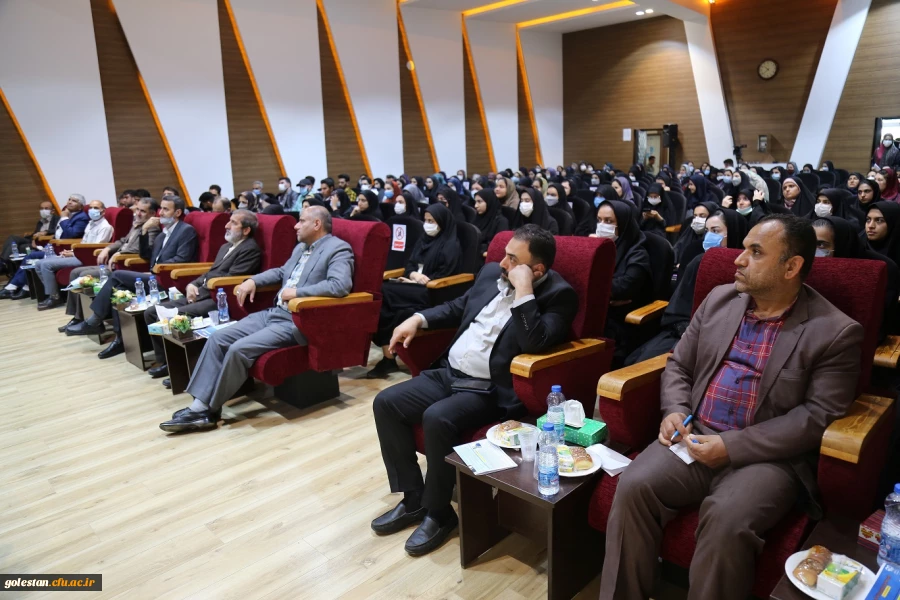 اولین همایش ملی کارورزی و دانش آفرینی در دانشگاه فرهنگیان ، با حضور نمایندگان استان گلستان برگزار شد. 10