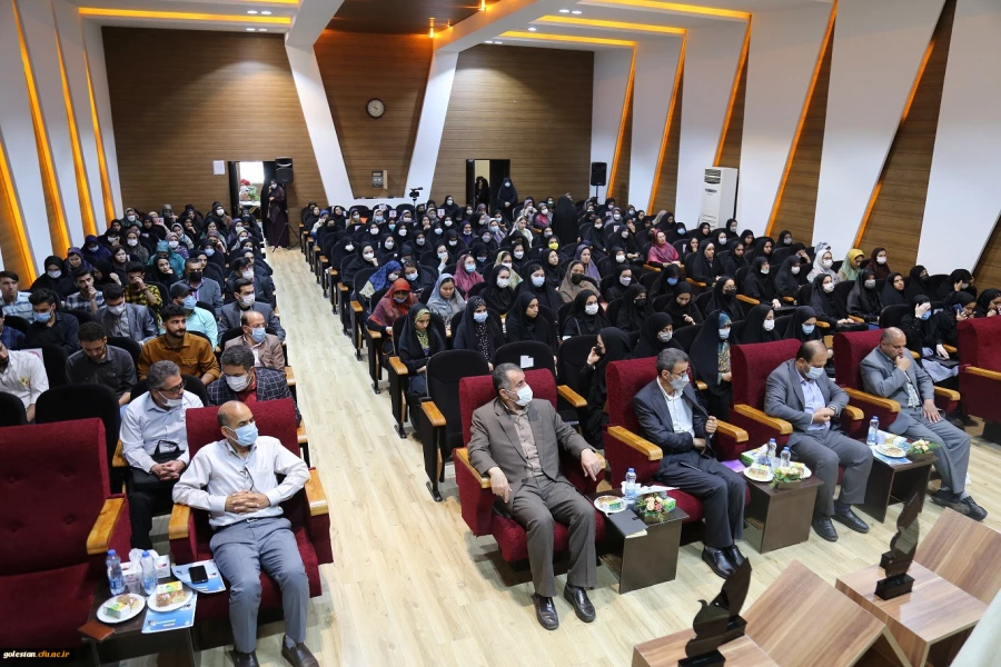 اولین همایش ملی کارورزی و دانش آفرینی در دانشگاه فرهنگیان ، با حضور نمایندگان استان گلستان برگزار شد. 13