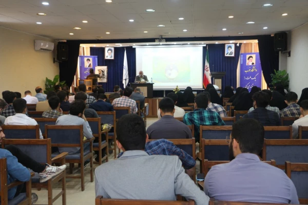 سخن از چمران، تکریم ، تعظیم و ستایش مکتب و فرهنگی است که مثل چمران می سازد. 5