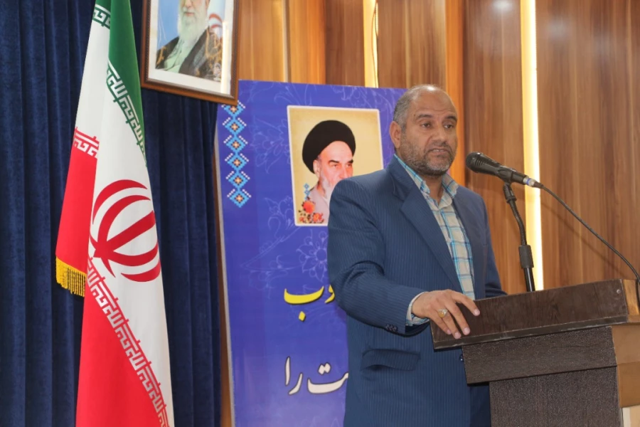 سخن از چمران، تکریم ، تعظیم و ستایش مکتب و فرهنگی است که مثل چمران می سازد. 11