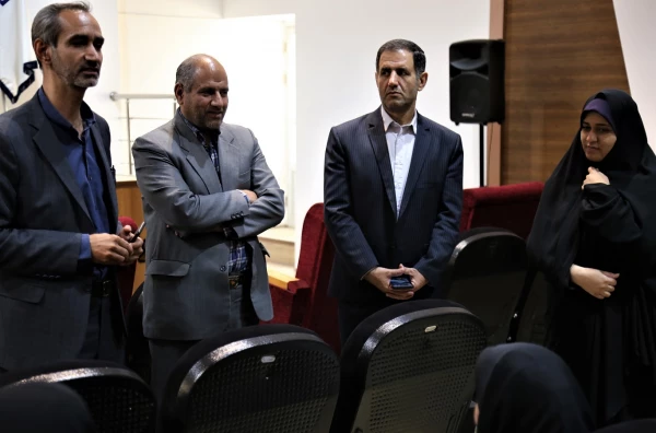 بازدید رئیس اداره استخدامی آموزش و پرورش از روند برگزاری مصاحبه پذیرفته شدگان آزمون استخدام پیمانی 1400 6