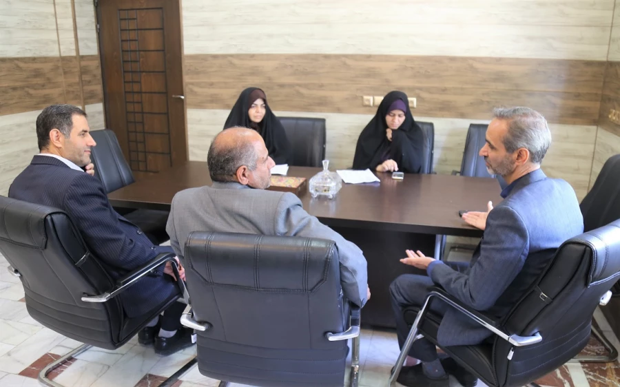 بازدید رئیس اداره استخدامی آموزش و پرورش از روند برگزاری مصاحبه پذیرفته شدگان آزمون استخدام پیمانی 1400 7