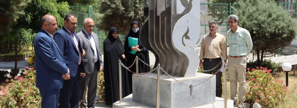 بیعت با شهدا با حضور ریاست دانشگاه فرهنگیان گلستان، مشاور معاون فرهنگی و اجتماعی دانشگاه فرهنگیان به همراه مسولین و مدیران ششمین جشنواره رویش 2