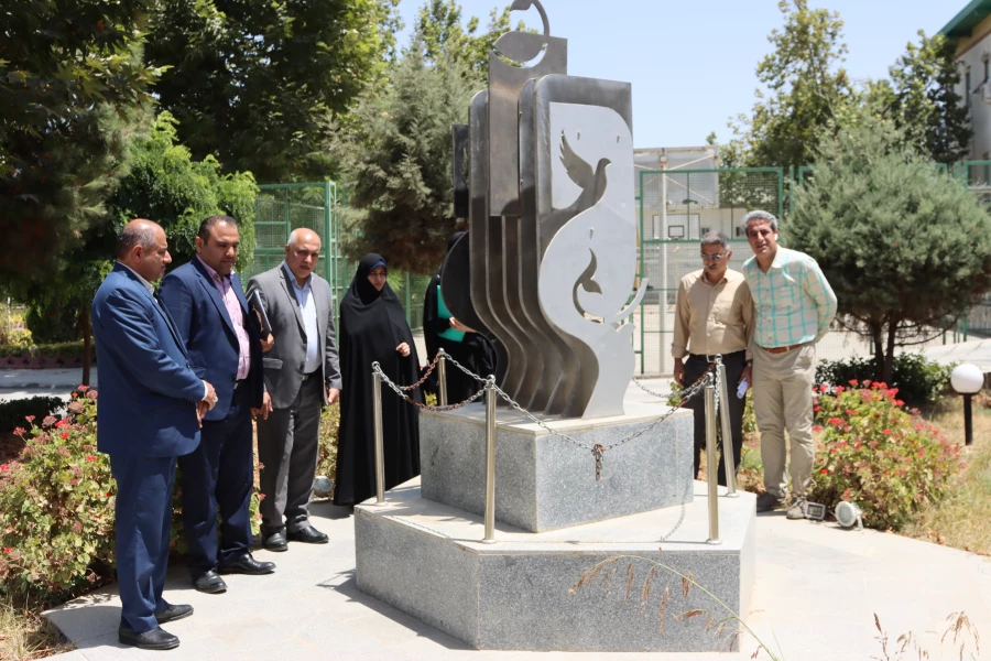 بیعت با شهدا با حضور ریاست دانشگاه فرهنگیان گلستان، مشاور معاون فرهنگی و اجتماعی دانشگاه فرهنگیان به همراه مسولین و مدیران ششمین جشنواره رویش 3