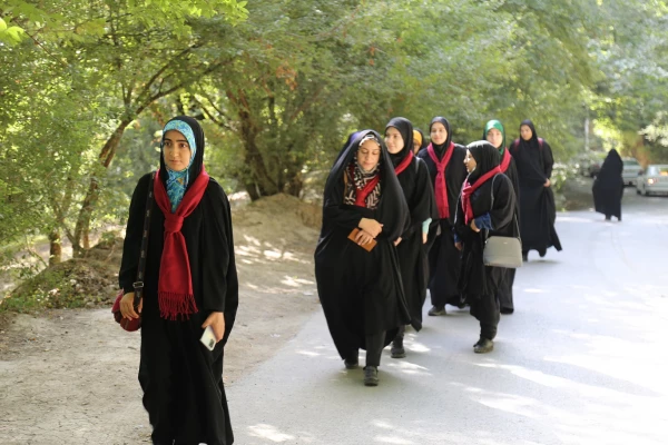 حضور مسئولین دانشگاه فرهنگیان پردیس امام خمینی (ره) گرگان به همرا دانشجو معلمان جشنواره رویش درتپه نورالشهدا و زیارت  شهدای گمنام 2