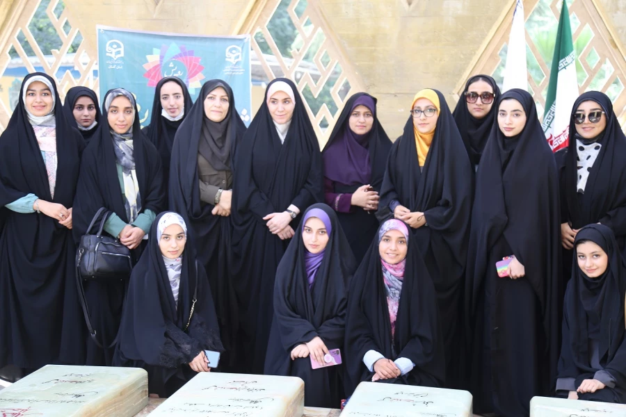 حضور مسئولین دانشگاه فرهنگیان پردیس امام خمینی (ره) گرگان به همرا دانشجو معلمان جشنواره رویش درتپه نورالشهدا و زیارت  شهدای گمنام 2