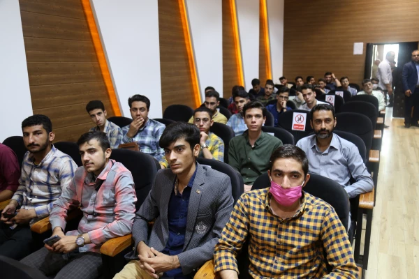 مراسم اختتامیه جشنواره رویش قطب پنج در گرگان برگزارشد. 11