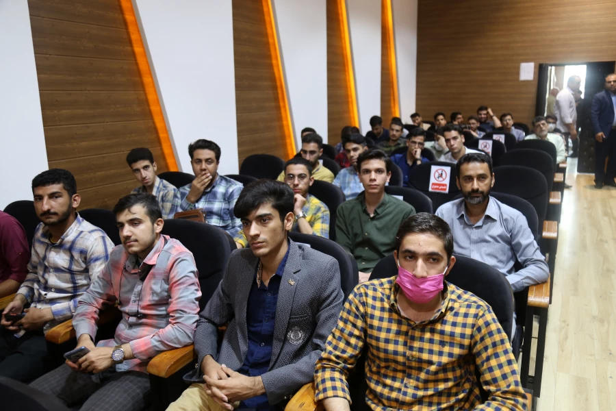 مراسم اختتامیه جشنواره رویش قطب پنج در گرگان برگزارشد. 11