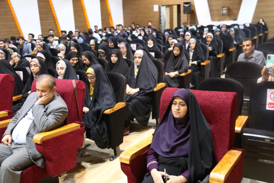 مراسم اختتامیه جشنواره رویش قطب پنج در گرگان برگزارشد. 14