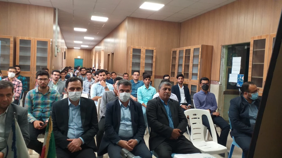 نشست هم اندیشی دانشجو معلمان این واحد دانشگاهی با هسته گزینش استان و سایر مدعوین با حضور پرشور دانشجویان برگزارشد. 5