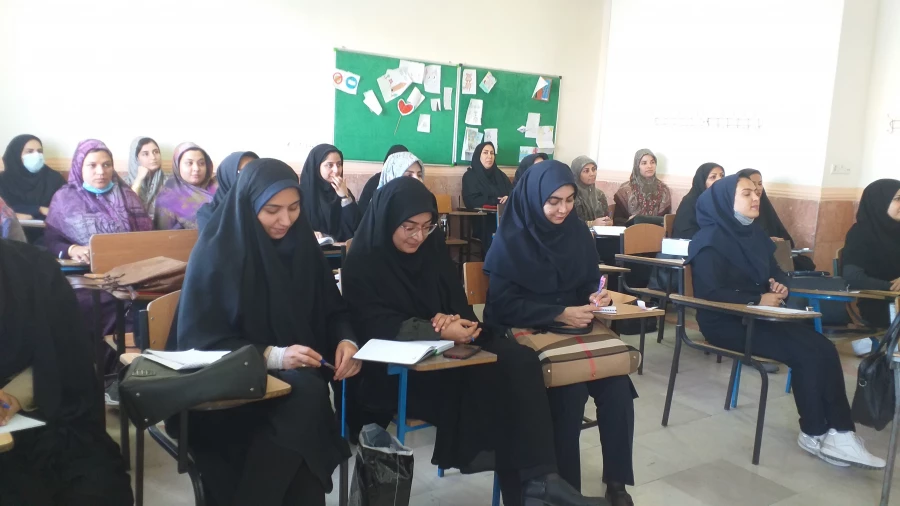 با حضور پذیرفته شدگان مراسم افتتاحیه کلاس های مهارت آموزان ماده 28 در واحد دانشگاهی شهید بهشتی گنبد کاووس انجام شد: 6